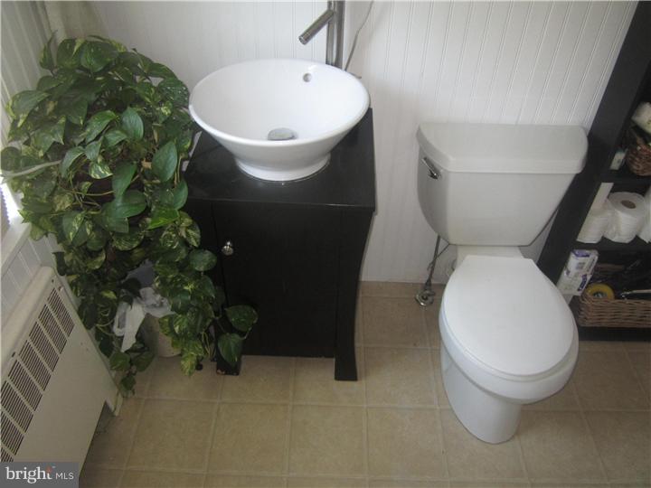 216 Dutton Mill Road Brookhaven, PA 19015 - Photo 20 of 25 Bathroom
