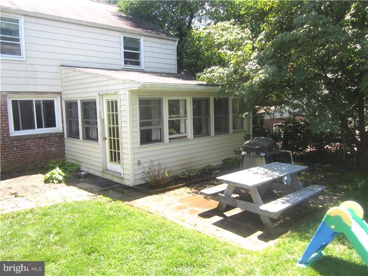 216 Dutton Mill Road Brookhaven, PA 19015 - Photo 22 of 25 Gallery Image 22