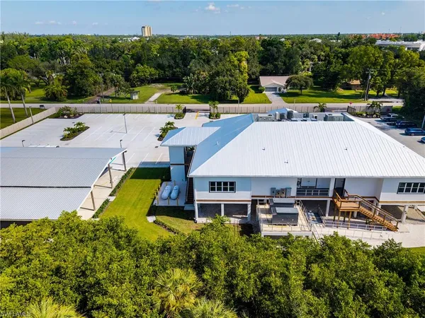 $4,950,000 | 6890 Hendry Creek Drive, Fort Myers, FL 33908