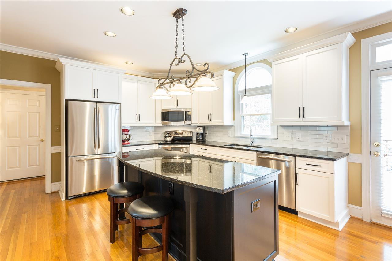 313 Gretton Place Raleigh, NC 27615 - Photo 13 of 29 Bright Kichen and Island