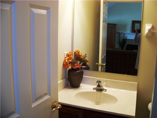 8025 Rodebaugh Road Reynoldsburg, OH 43068 - Photo 5 of 21 Gallery Image 5