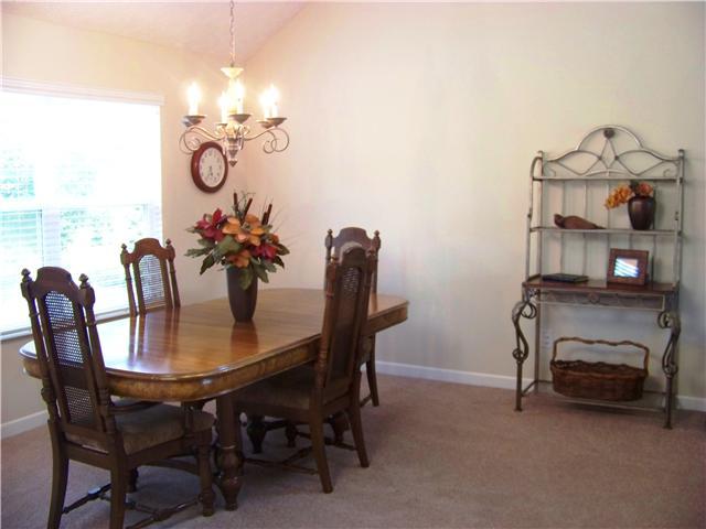 8025 Rodebaugh Road Reynoldsburg, OH 43068 - Photo 8 of 21 Gallery Image 8