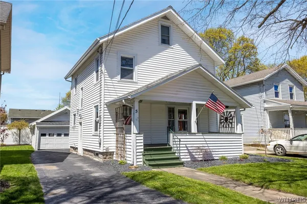 $179,900 | 5 Woodrow Road, Batavia City, NY 14020