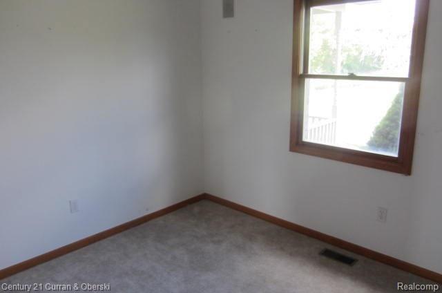 24481 Merriman Road New Boston, MI 48164 - Photo 12 of 41 24481 merriman marketing photos (32).JPG