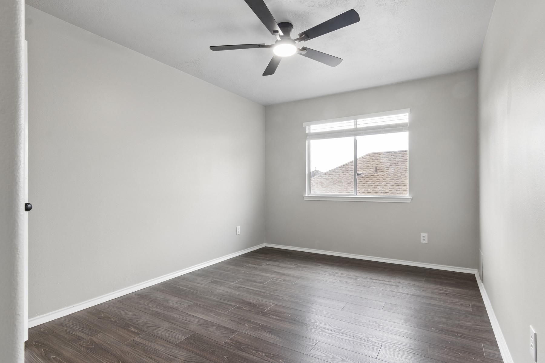 14211 Brunswick Point Lane Houston, TX 77047 - Photo 14 of 17
