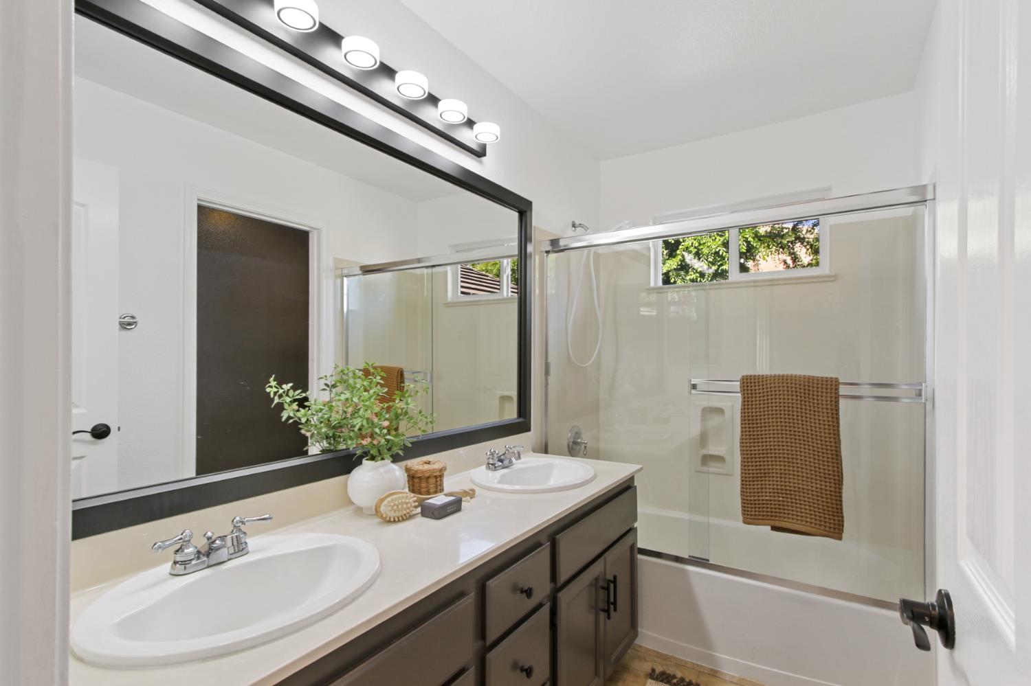 1544 Pinnacles Street Davis, CA 95616 - Photo 34 of 46