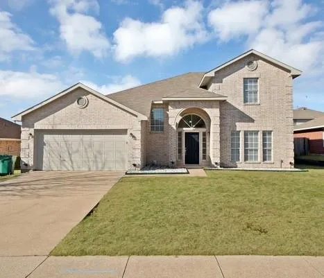 $345,000 | 811 Parkside Drive, Cedar Hill, TX 75104
