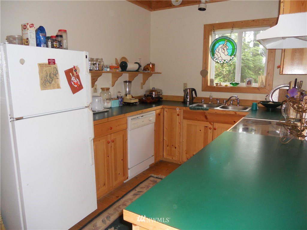 10721 Larson Road Anderson Island, WA 98303 - Photo 5 of 24 Gallery Image 5