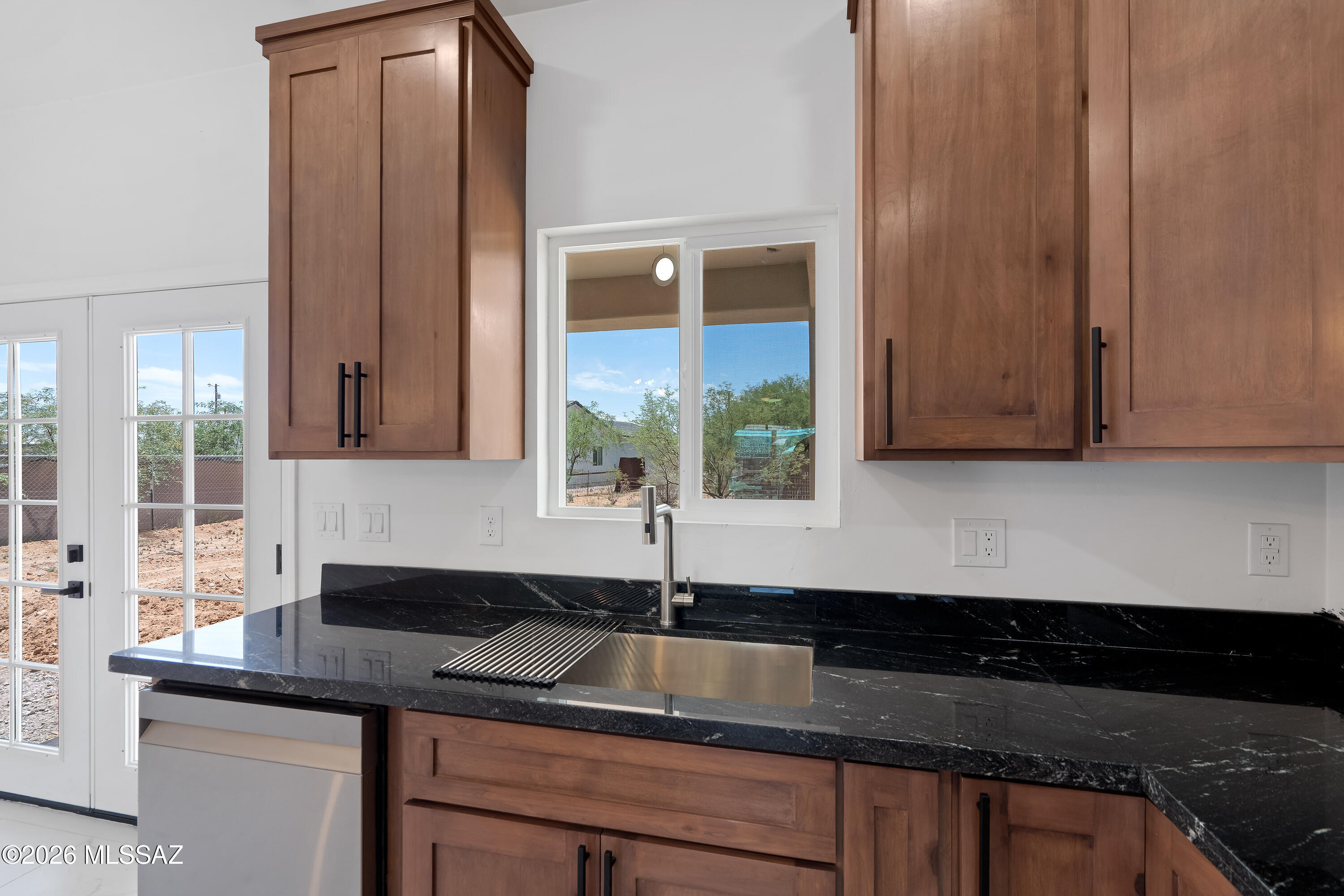 1708 Camino Rivera Rio Rico, AZ 85648 - Photo 12 of 29 2 Interiors-8