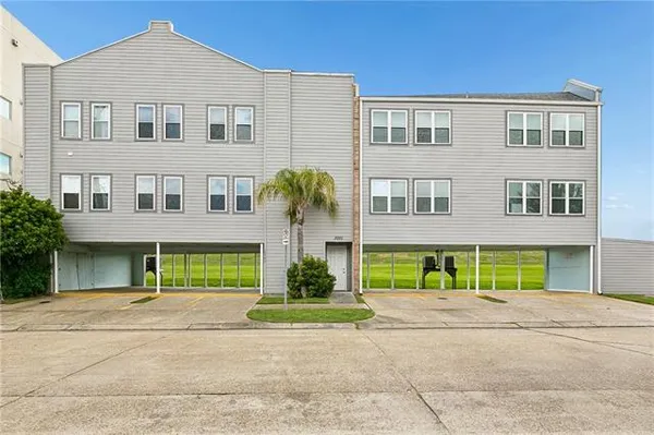 $846,900 | 3001 5th Street, Metairie, LA 70002