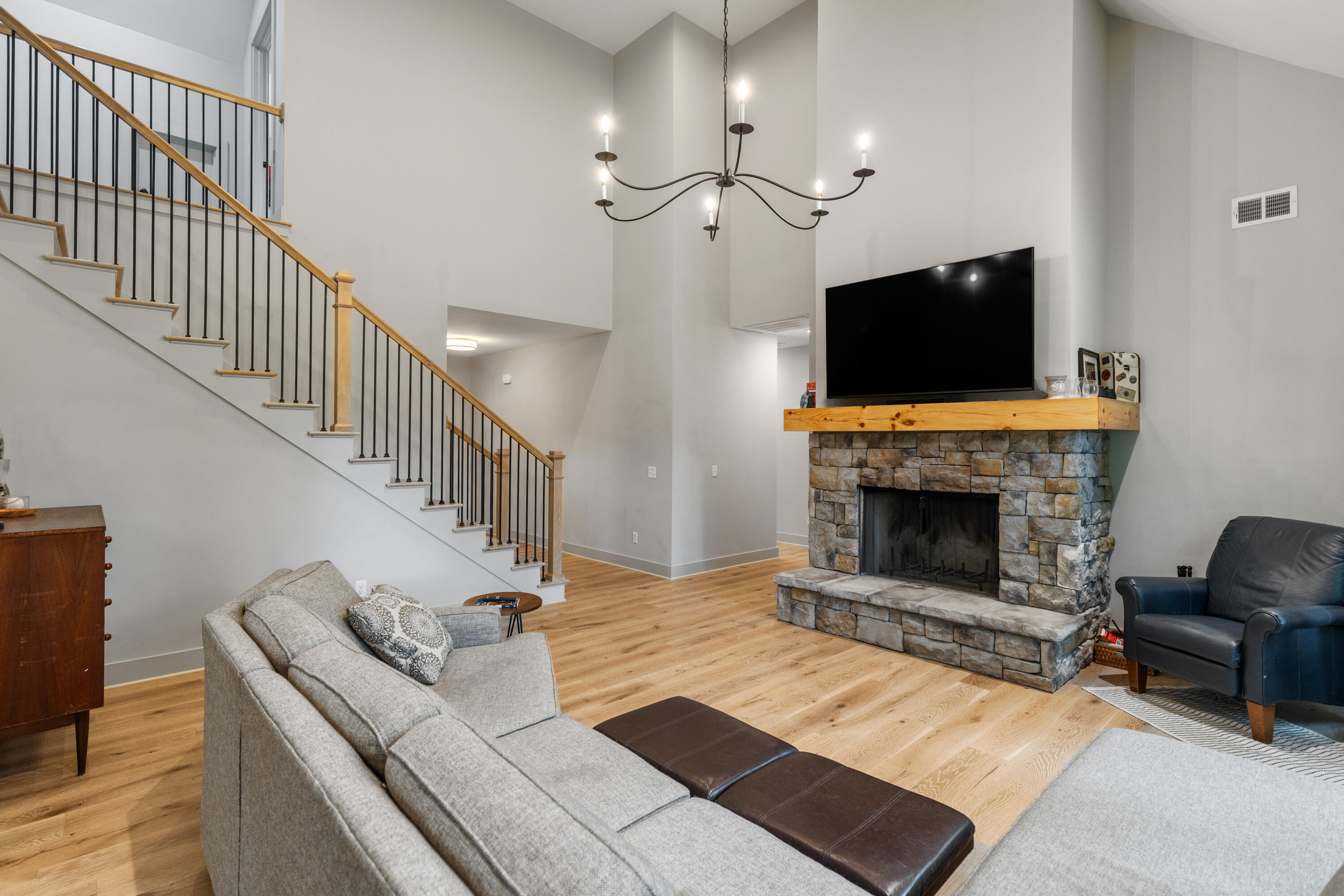 1946 Corral Road Signal Mountain, TN 37377 - Photo 20 of 63 Specialty Ceilings