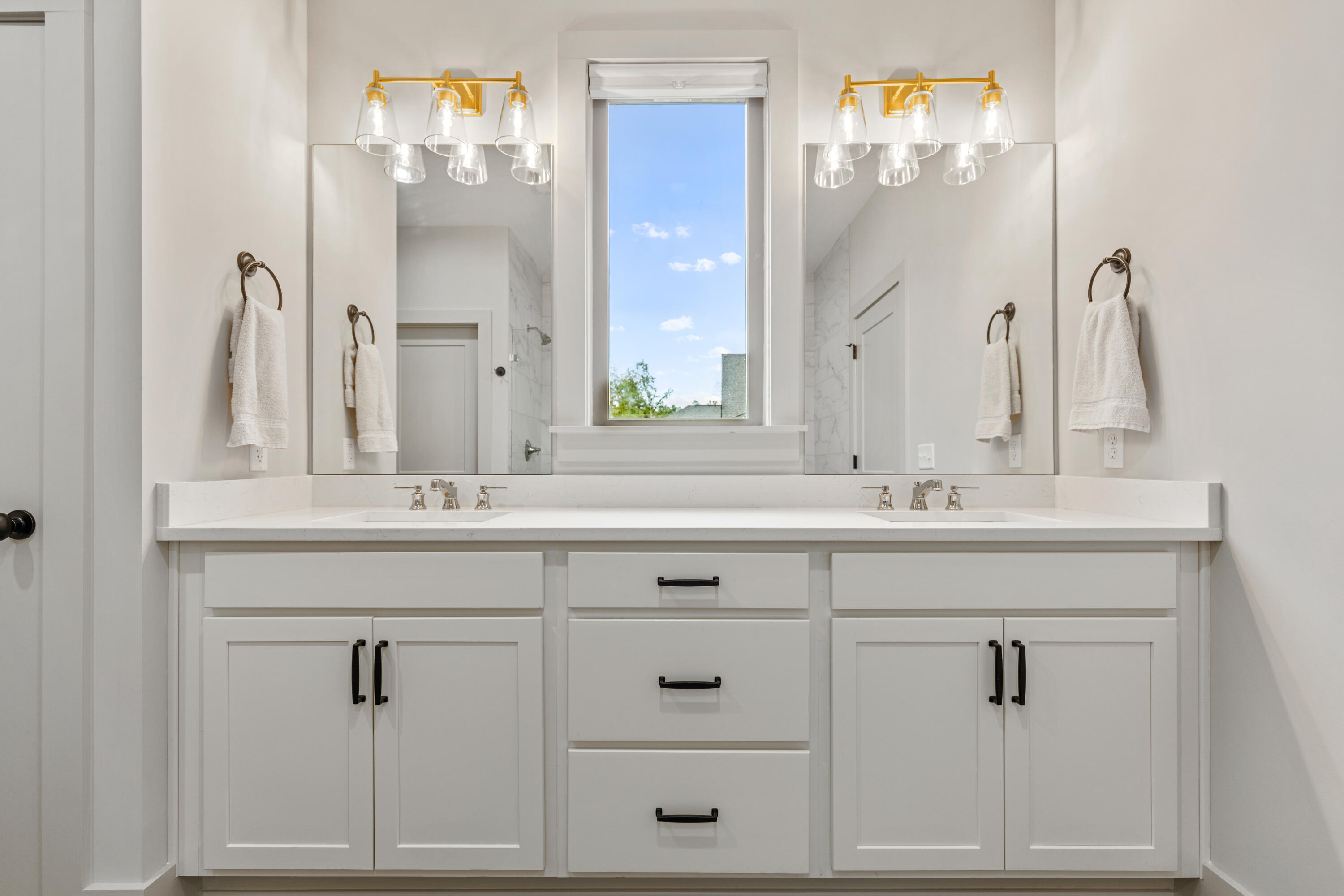 1946 Corral Road Signal Mountain, TN 37377 - Photo 38 of 63 Double Vanity w/ Quartz Counters
