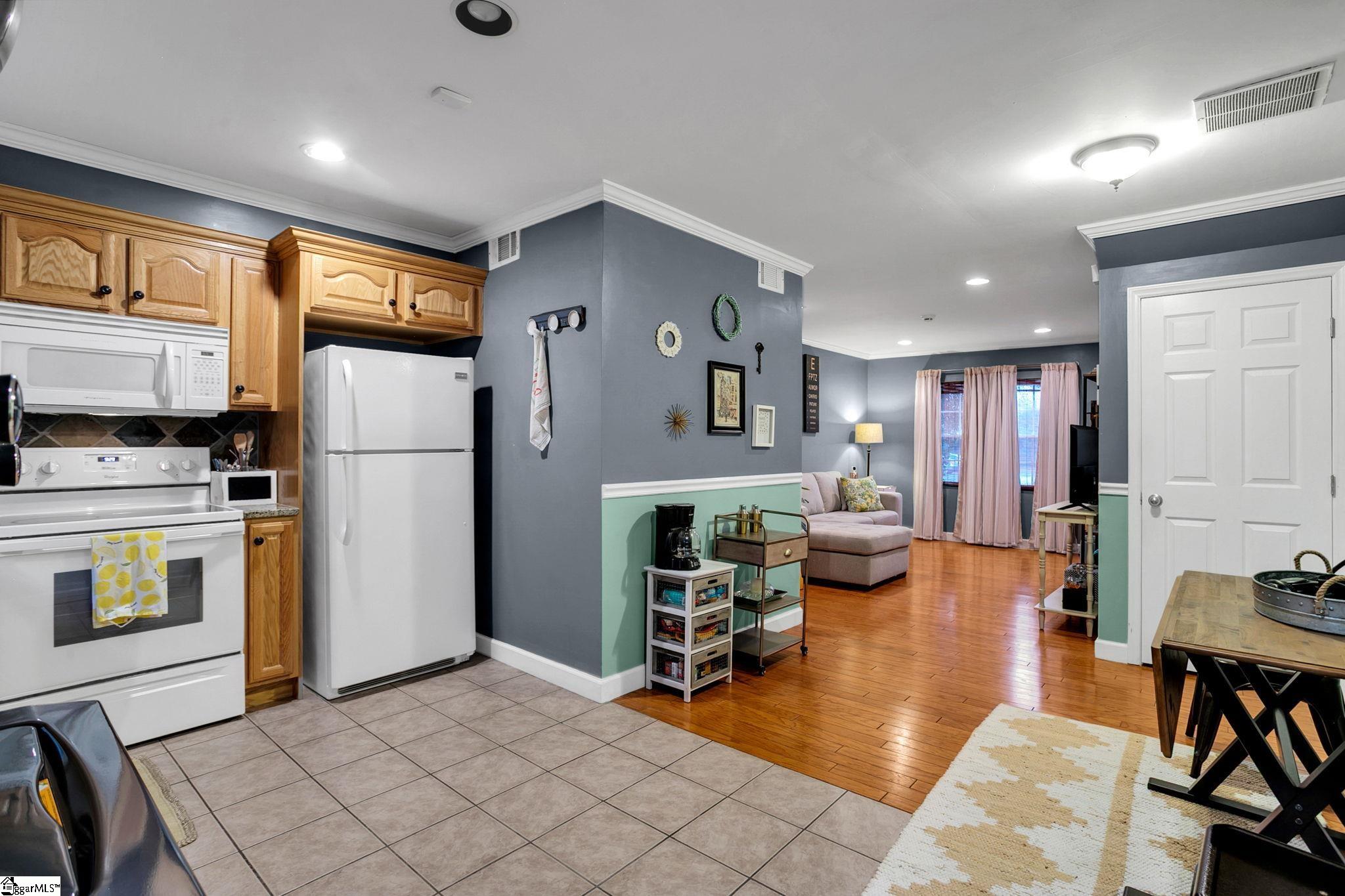 501 Edwards Road, Unit 23 Greenville, SC 29615 - Photo 10 of 19