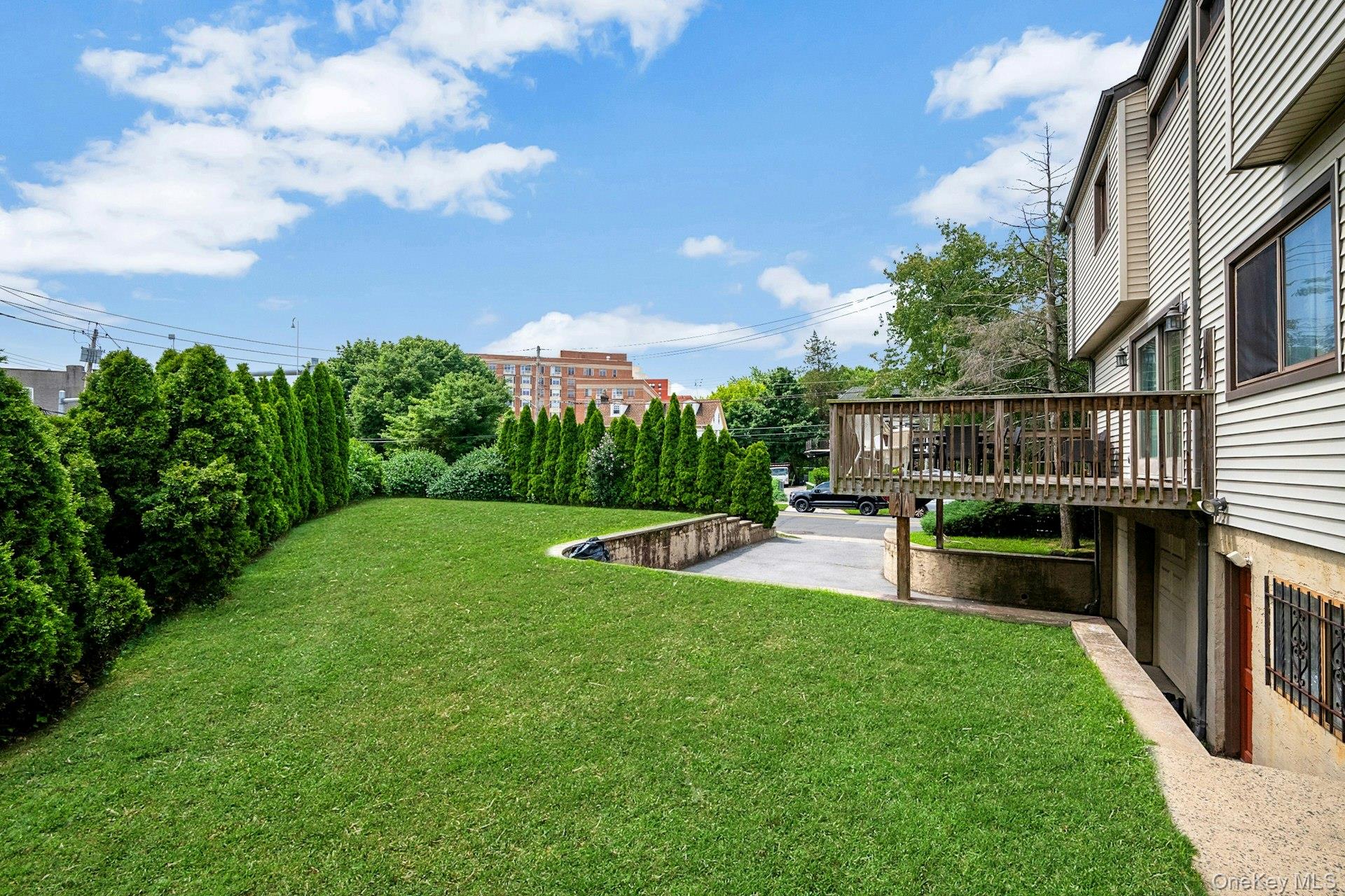 309 Pelham Road New Rochelle, NY 10805 - Photo 41 of 48 Gallery Image 41