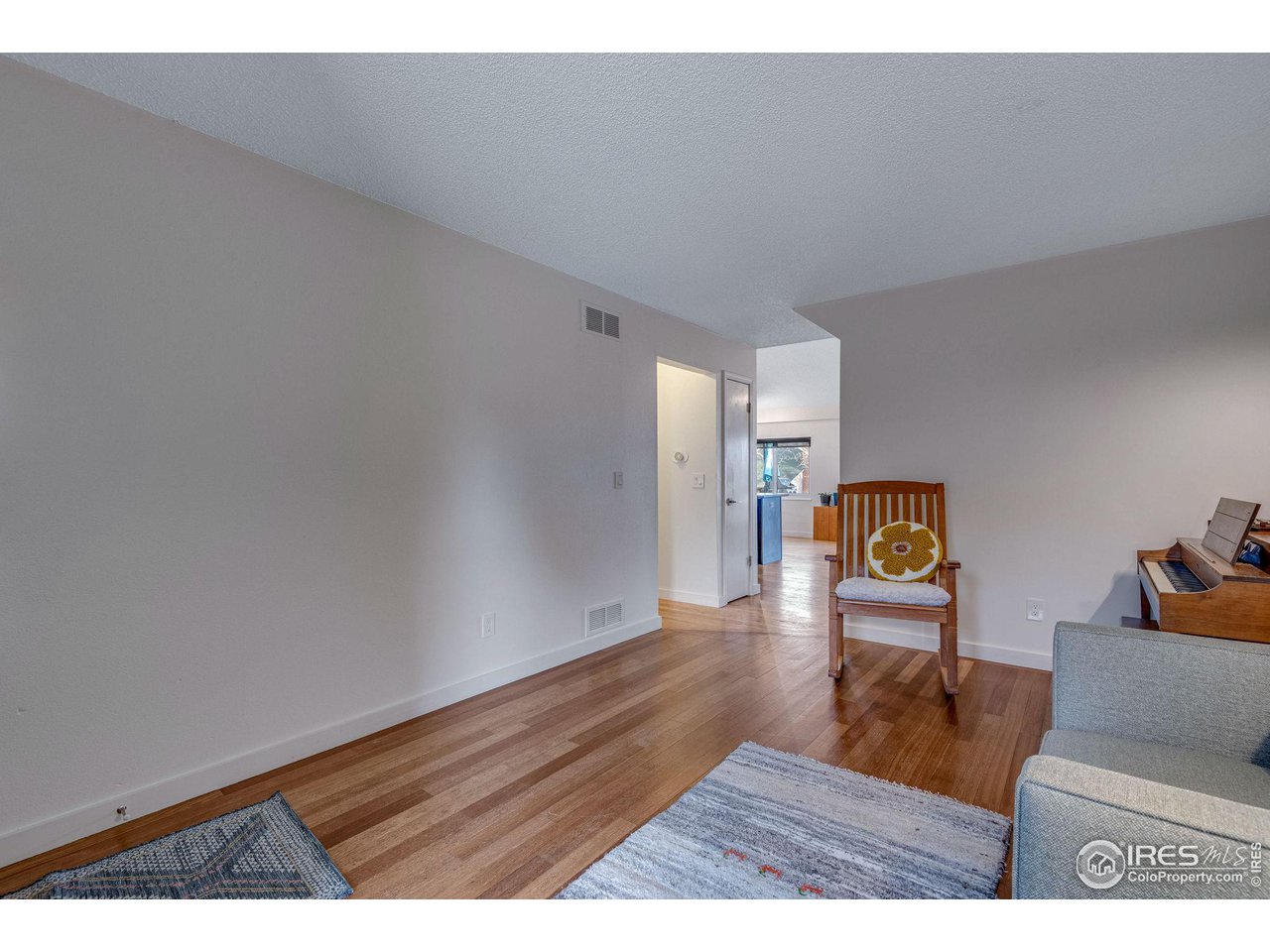 908 Clover Circle Lafayette, CO 80026 - Photo 18 of 40 a view interior of the house
