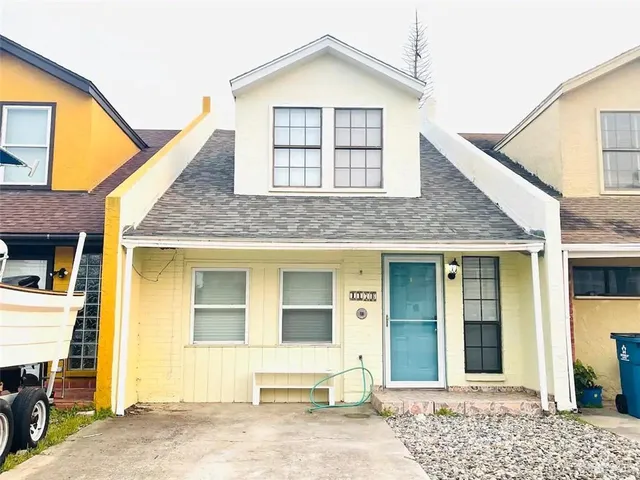 a house view with a outdoor space