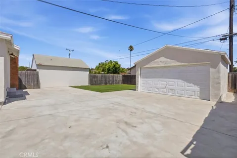 $4,700 | 5117 West 133rd Street, Hawthorne, CA 90250
