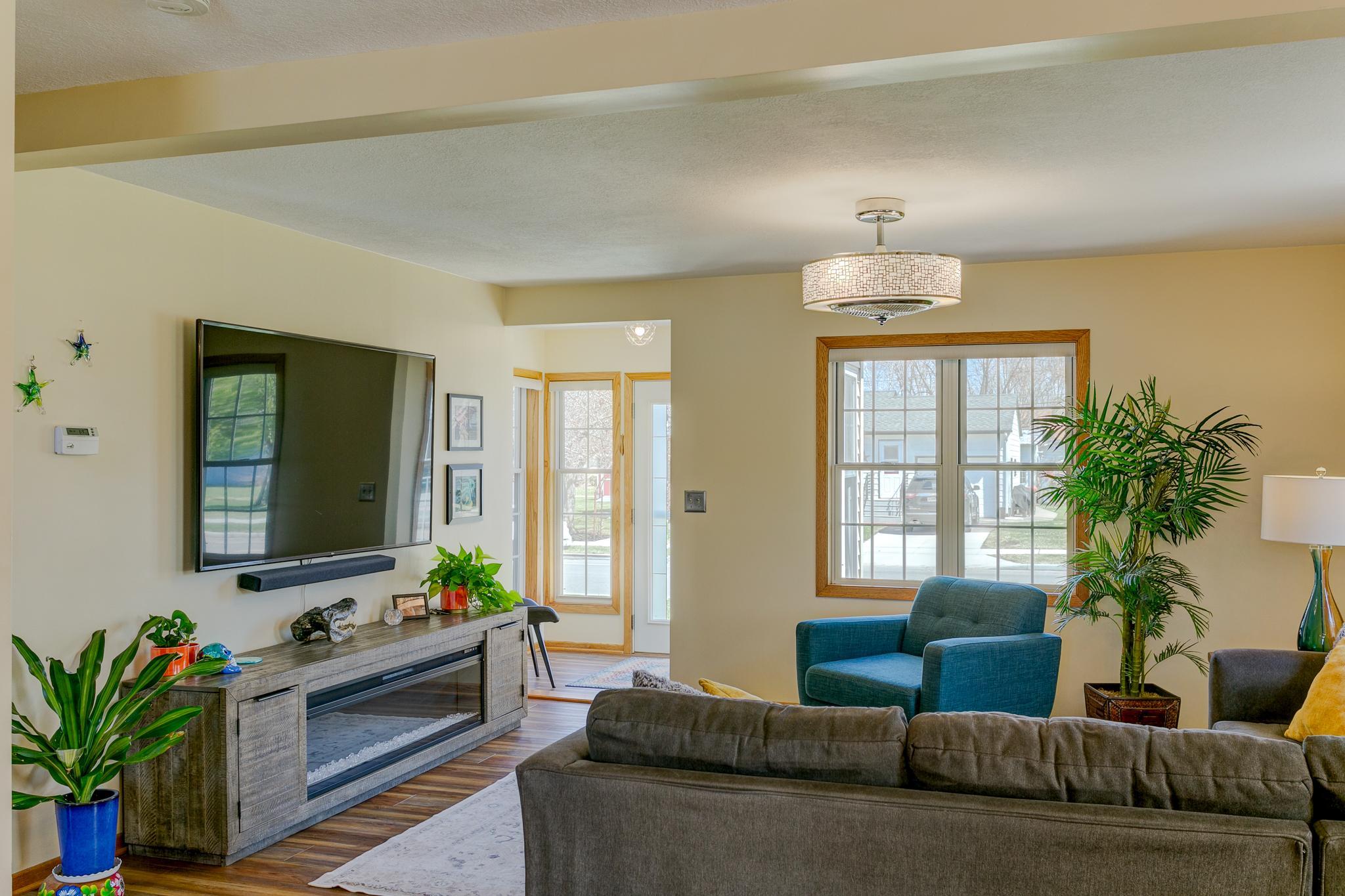 373 Locust Street South Prescott, WI 54021 - Photo 8 of 57