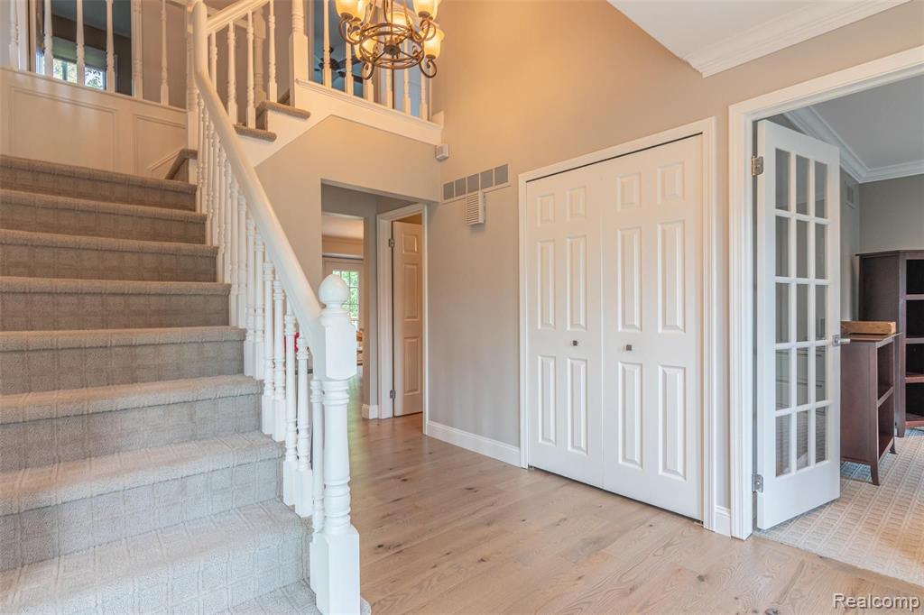351 Silvervale Drive Rochester Hills, MI 48309 - Photo 5 of 49