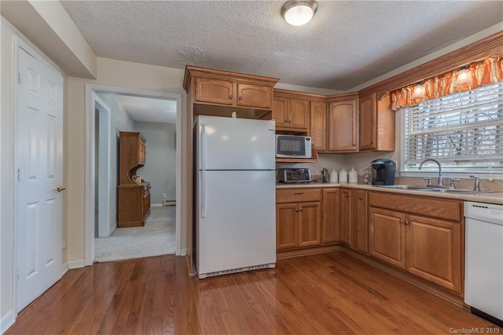 1051 Hugh Champion Road Tryon, NC 28782 - Photo 8 of 30