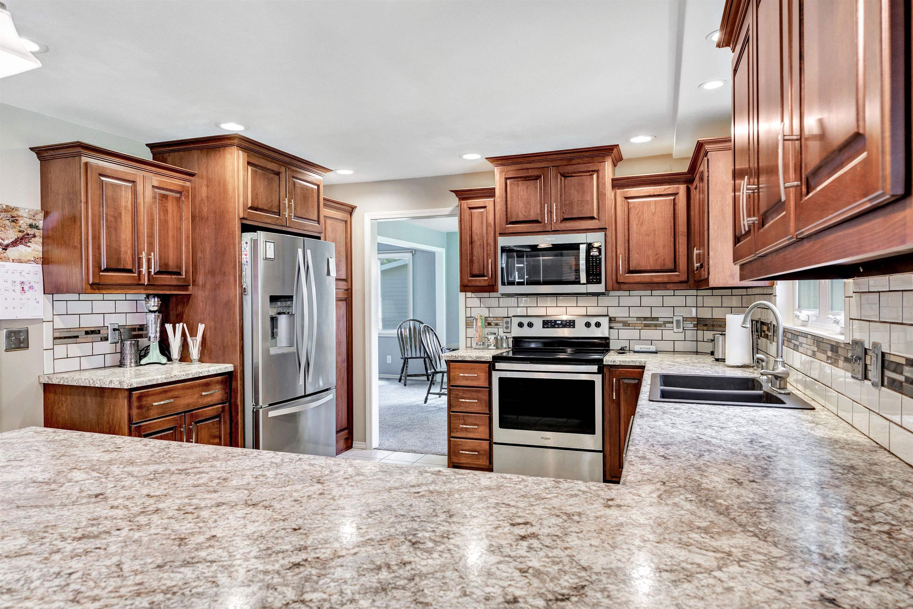 433 Fairview Way Shawano, WI 54166 - Photo 4 of 37