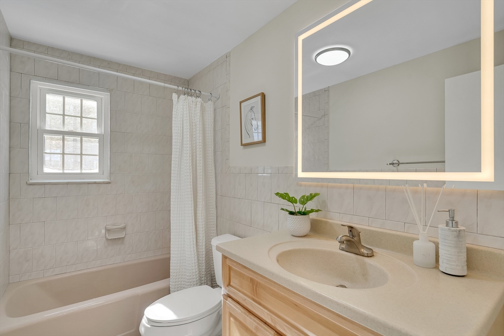 1 Drummer Road, Unit A5 Acton, MA 01720 - Photo 15 of 23