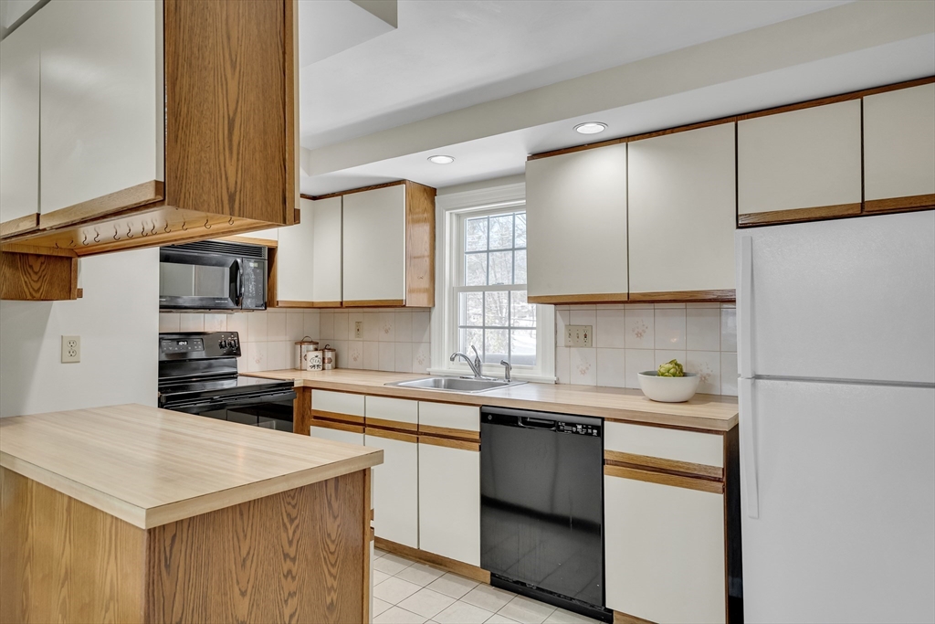 1 Drummer Road, Unit A5 Acton, MA 01720 - Photo 8 of 23