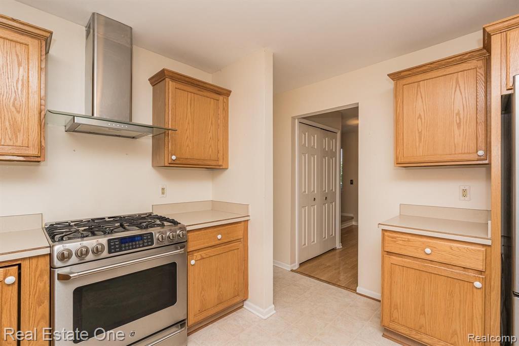 746 Elizabeth Street Rochester, MI 48307 - Photo 8 of 26