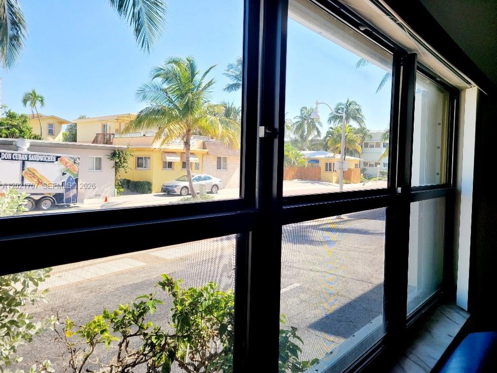 322 Harding Street, Unit B101 Hollywood, FL 33019 - Photo 3 of 25