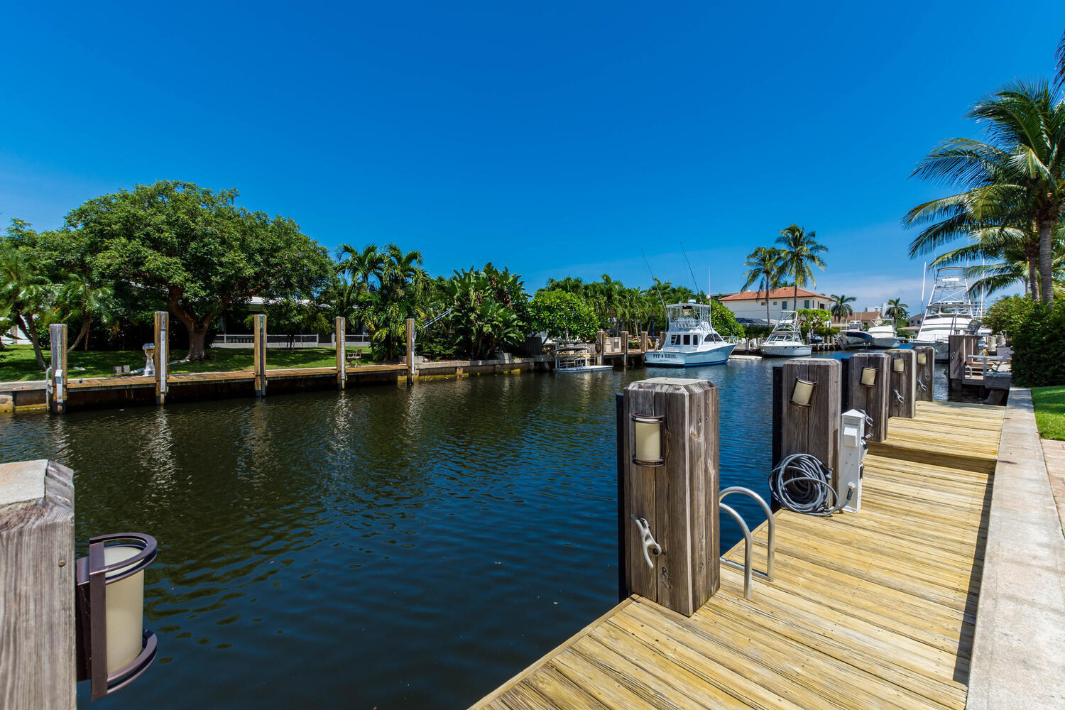 817 Northeast 71st Street Boca Raton, FL 33487 - Photo 43 of 43 817 NE 71st St Boca Raton FL-large-087-0