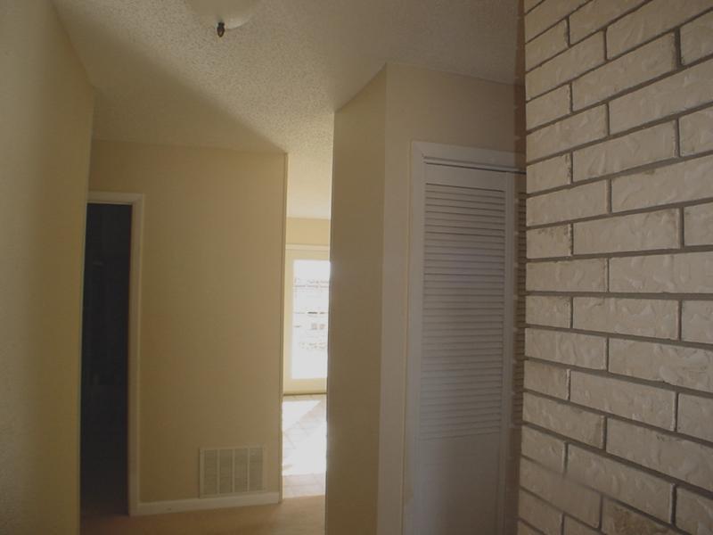 4315 Arden Road Amarillo, TX 79110 - Photo 8 of 11 a bathroom with a shower