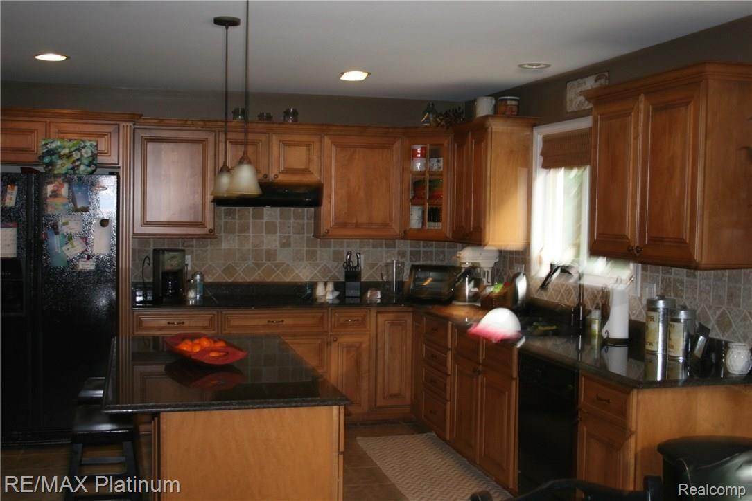 23200 Chubb Road South Lyon, MI 48178 - Photo 12 of 25 IMG_2642.jpg