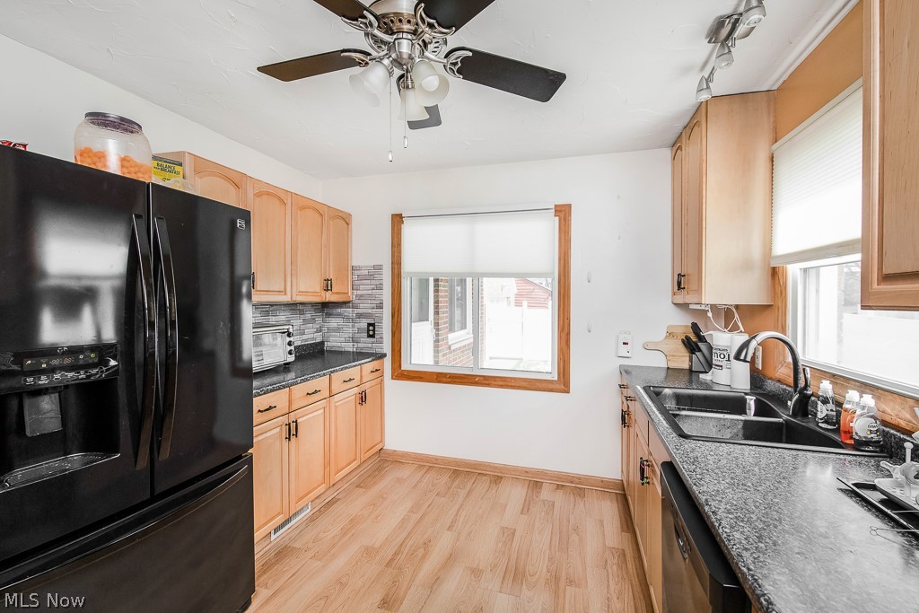 5919 Pearl Road Cleveland, OH 44130 - Photo 15 of 29 Gallery Image 15