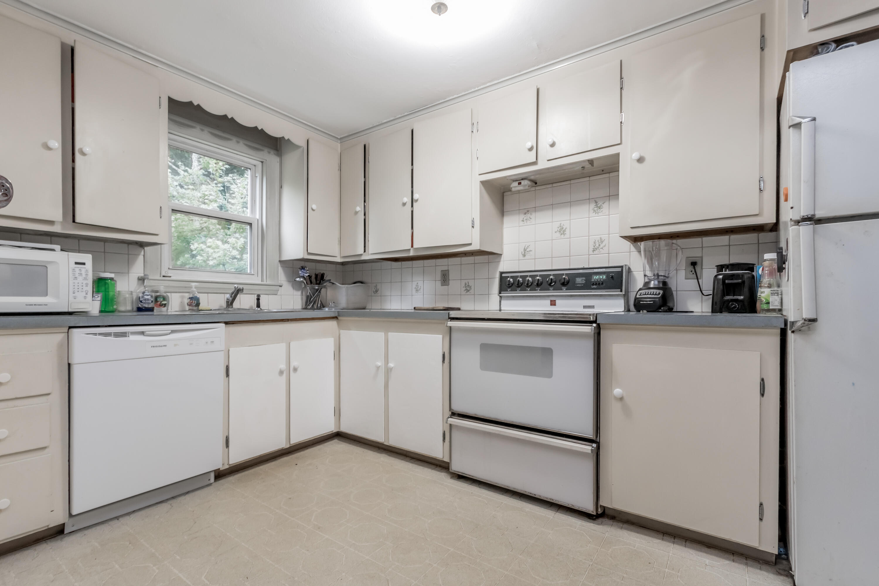 28 Gray Road Cumberland Center, ME 04021 - Photo 14 of 40 20220906AV-71036
