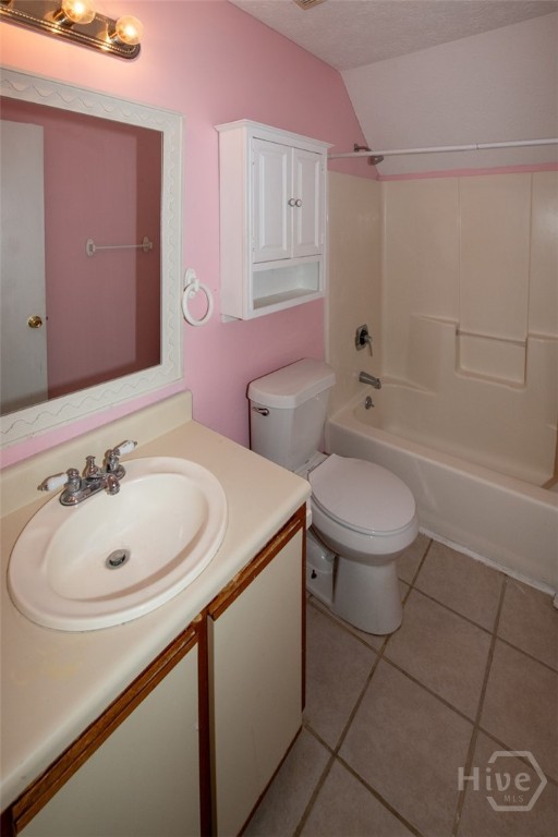 104 Ropemaker Lane Savannah, GA 31410 - Photo 28 of 40 Upstairs Bathroom