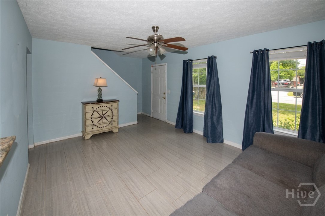 104 Ropemaker Lane Savannah, GA 31410 - Photo 7 of 40 Living Room