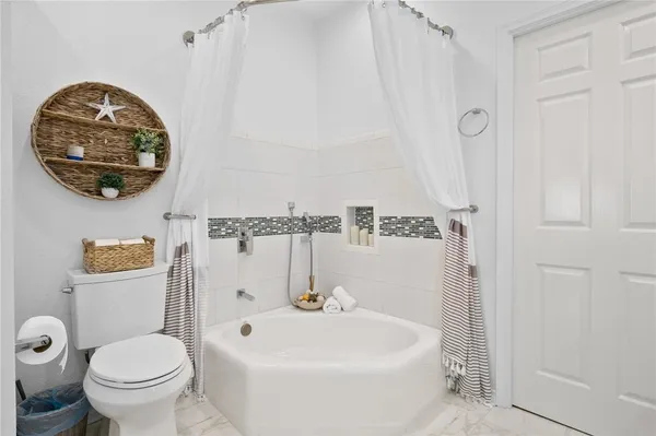 $975,000 | 3 Pelican Drive, Rockport, TX 78382