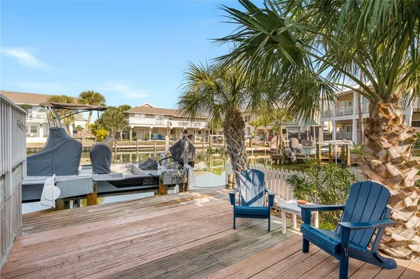$975,000 | 3 Pelican Drive, Rockport, TX 78382