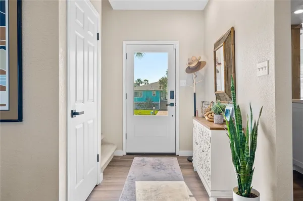 $975,000 | 3 Pelican Drive, Rockport, TX 78382