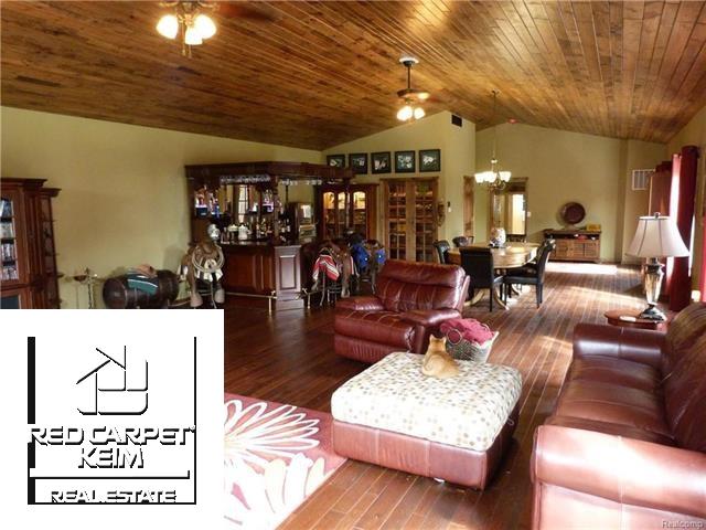 11489 Carr Road Davison, MI 48423 - Photo 6 of 24 31379636-5.JPG