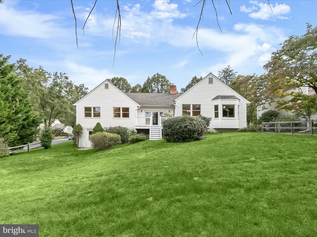 $800,000 | 2515 Ashbrook Drive, Ellicott City, MD 21042