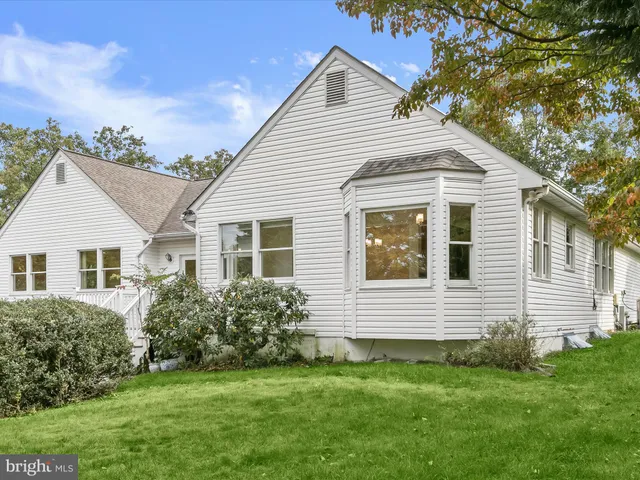 $800,000 | 2515 Ashbrook Drive, Ellicott City, MD 21042