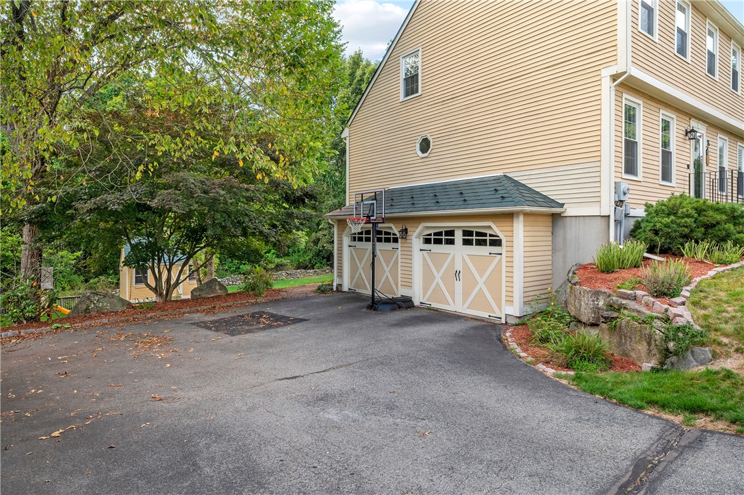 26 Mashie Road Cumberland, RI 02864 - Photo 34 of 40 Gallery Image 34