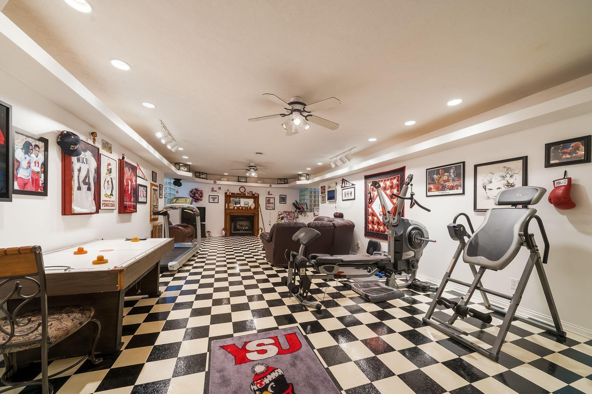 4411 Oakwood Road Springfield, OH 45502 - Photo 72 of 138 Lower level great room