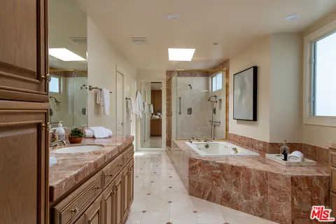 $2,750,000 | 5050 Andasol Avenue, Encino, CA 91316