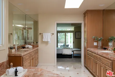 $2,750,000 | 5050 Andasol Avenue, Encino, CA 91316