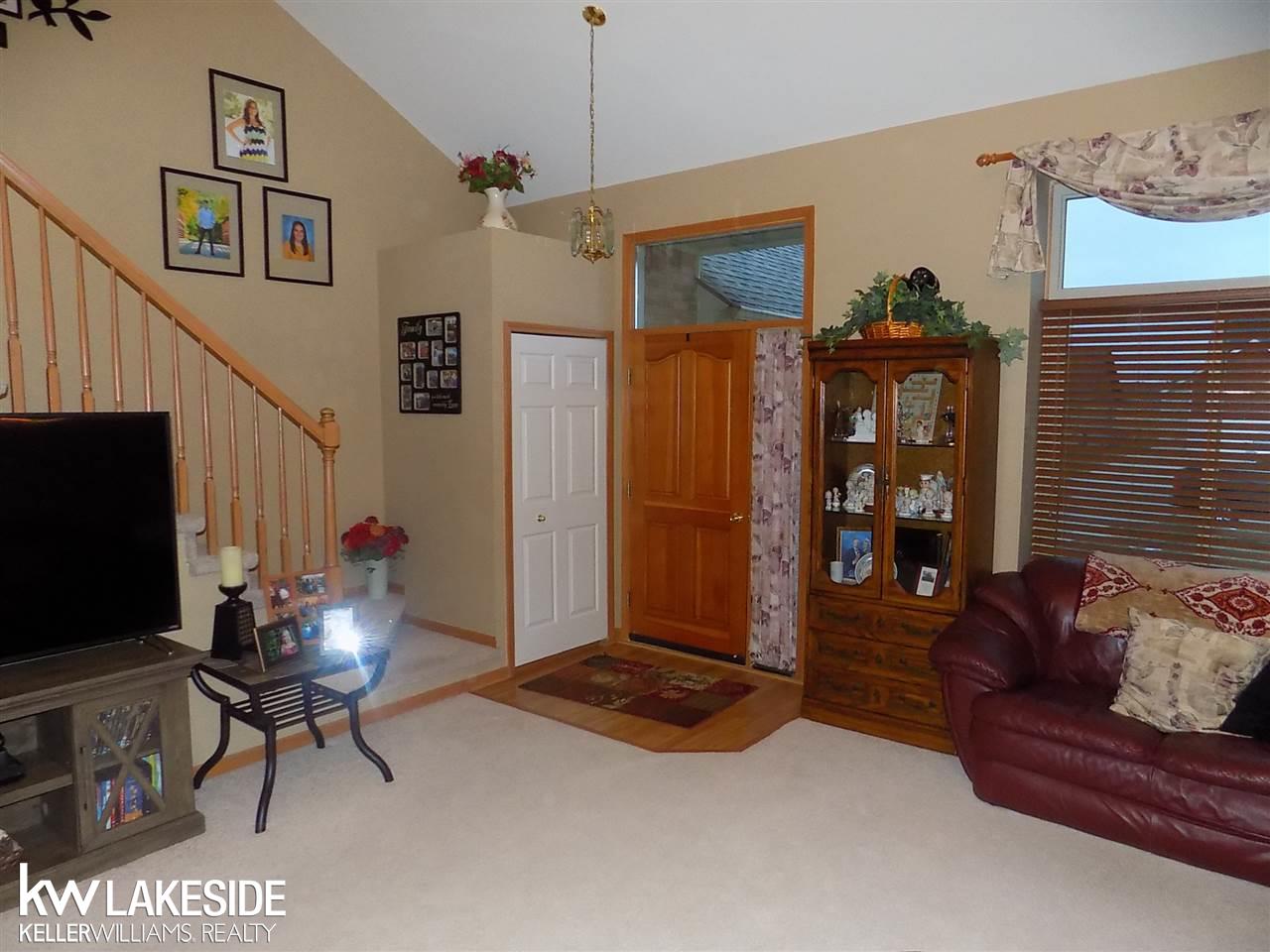 53112 West Ridge Drive Chesterfield, MI 48051 - Photo 9 of 33