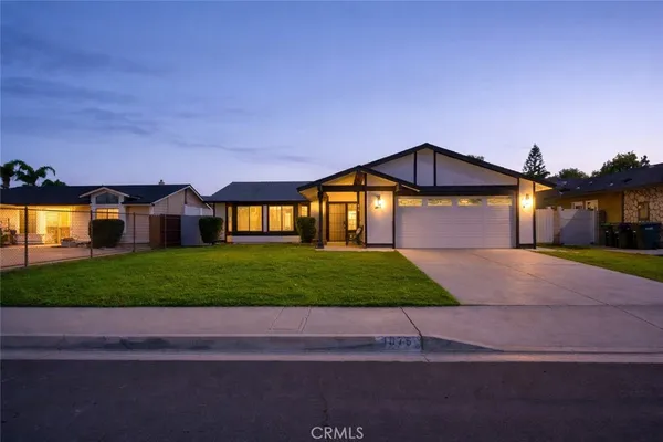 $579,800 | 1075 West Leslie Court, Colton, CA 92324