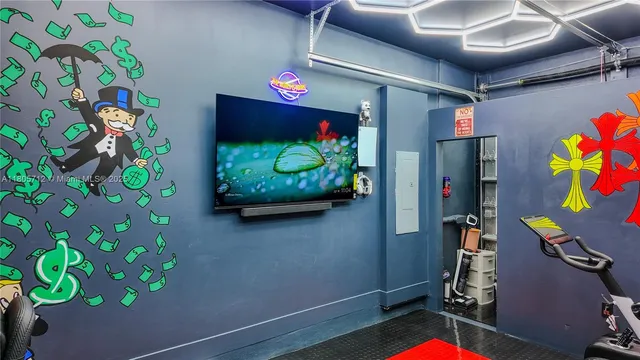 $797,500 | 7221 Northwest 103rd Path, Doral, FL 33178