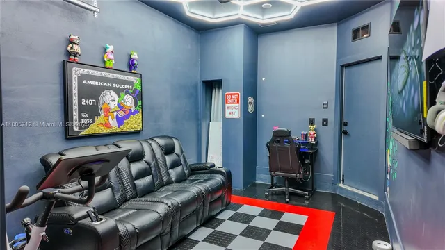 $797,500 | 7221 Northwest 103rd Path, Doral, FL 33178